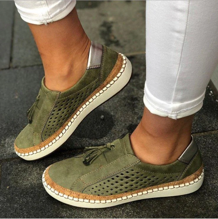 Damen bequeme Slip-On Sneakers mit atmungsaktiver Oberflächenstruktur und modischen Quasten Heidi Mode - Image 2
