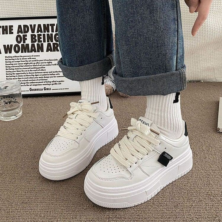 Damen Chunky Lifestyle-Sneaker mit eleganter Plateausohle und sportlichen Akzenten Heidi Mode - Image 5