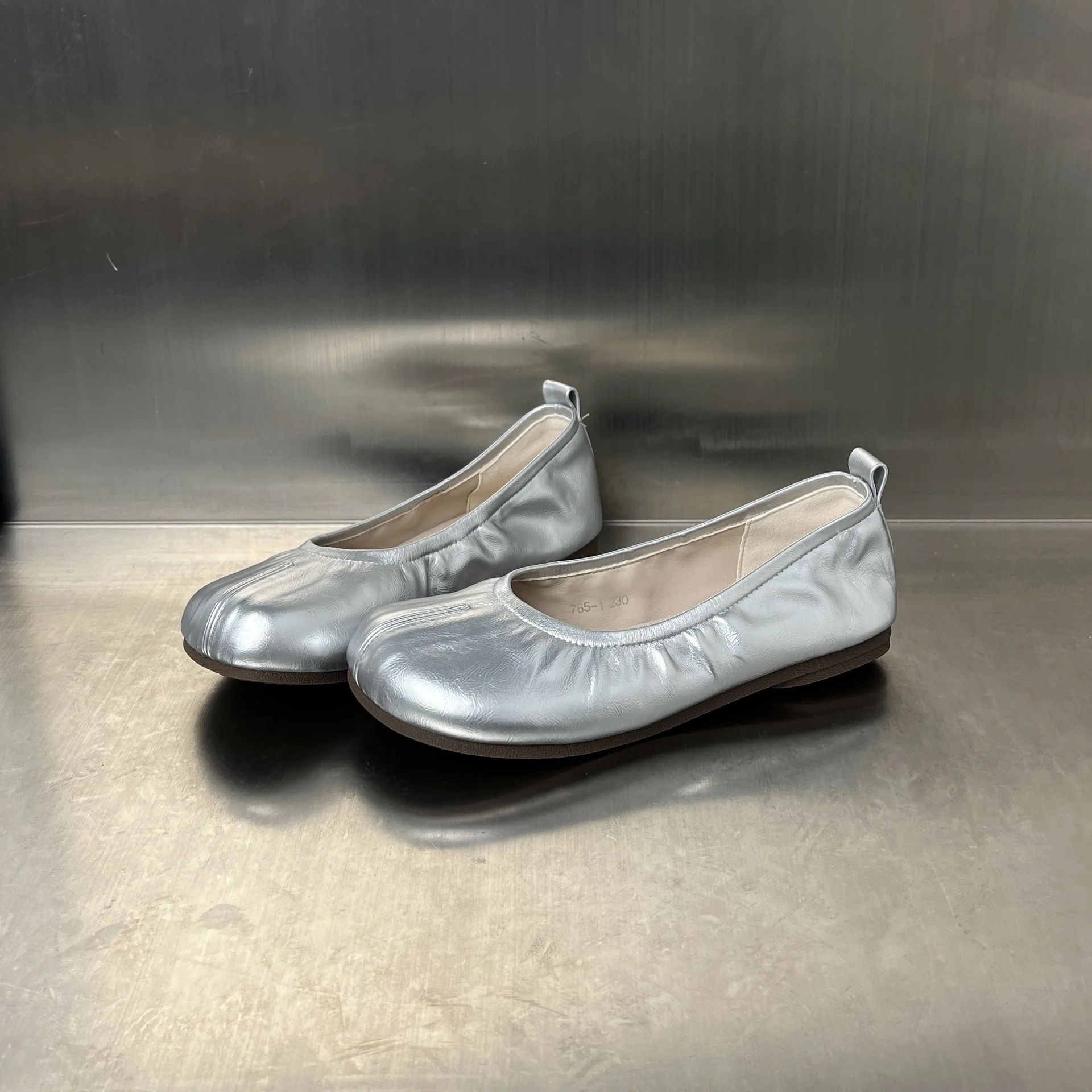 Damen elegante Ballerinas mit flexiblem Gummizug und leichtem Fußbett Heidi Mode