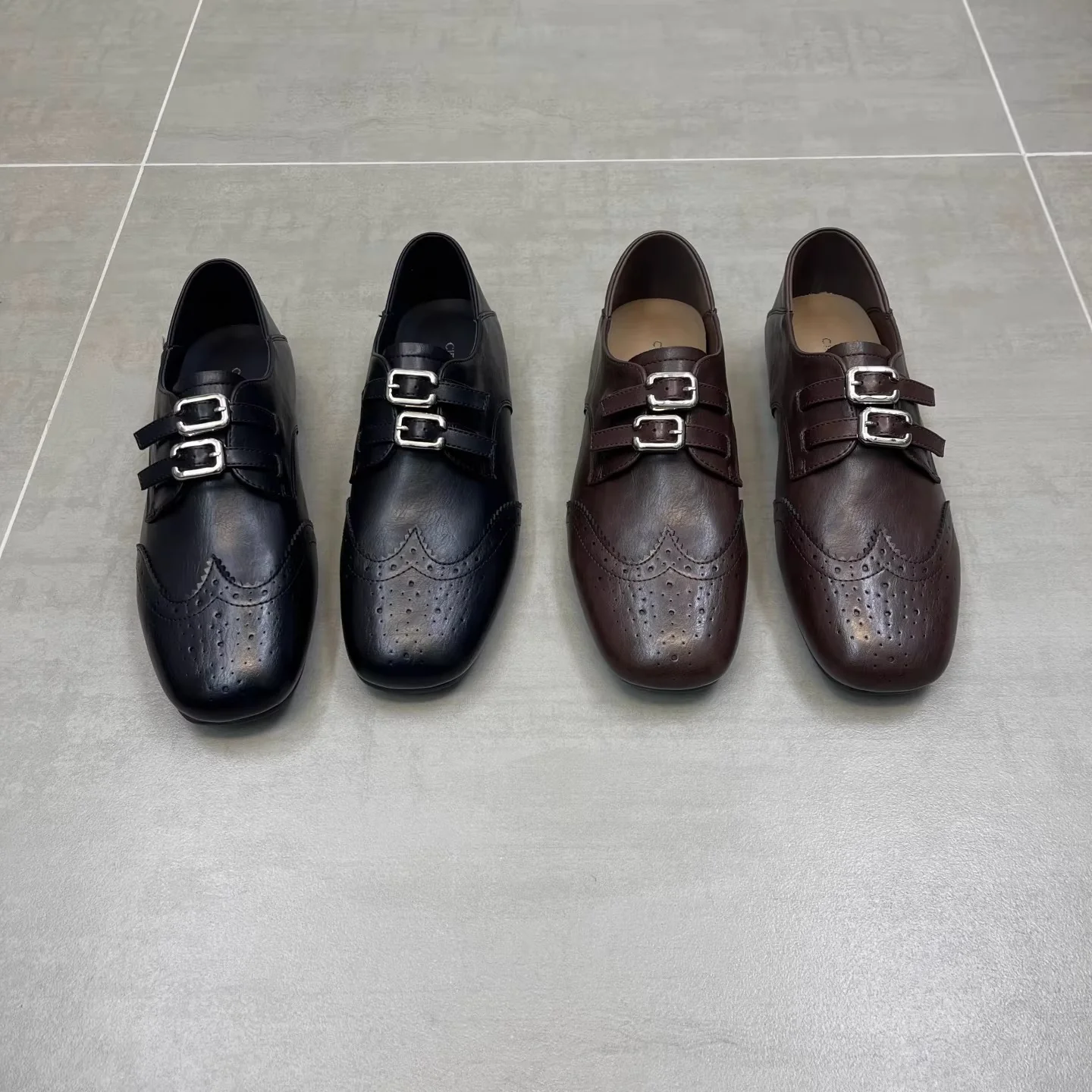 Damen Elegante Lacklederschuhe mit doppelter Schnallenverzierung Heidi Mode