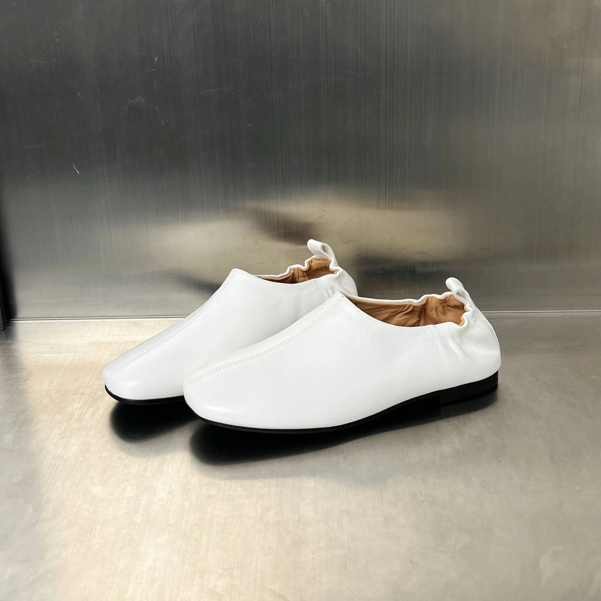 Damen elegante Mokassins mit dekorativem Riemen und komfortabler Sohle Heidi Mode