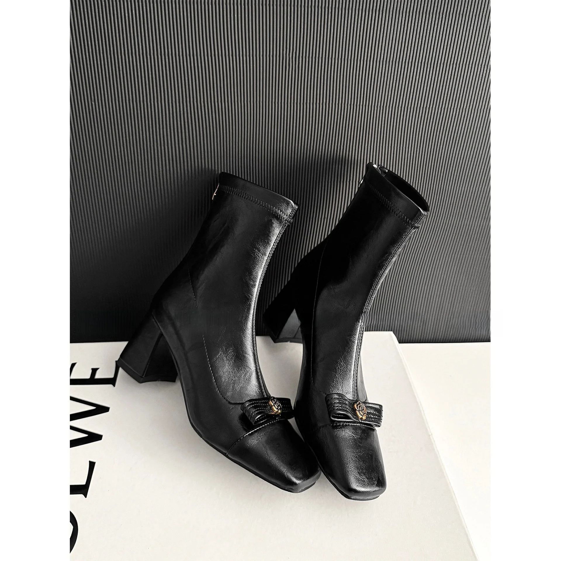 Damen Elegante Stiefeletten mit dekorativem Schmuckelement Heidi Mode - Image 3