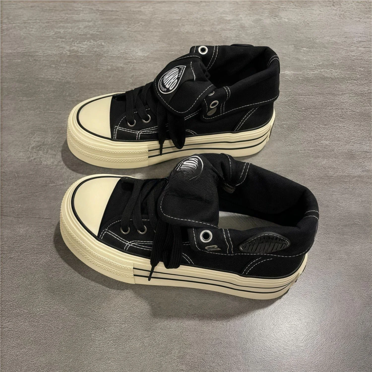 Damen Hohe Plattform-Sneaker mit modischem Design und praktischer Knöchelstütze Heidi Mode
