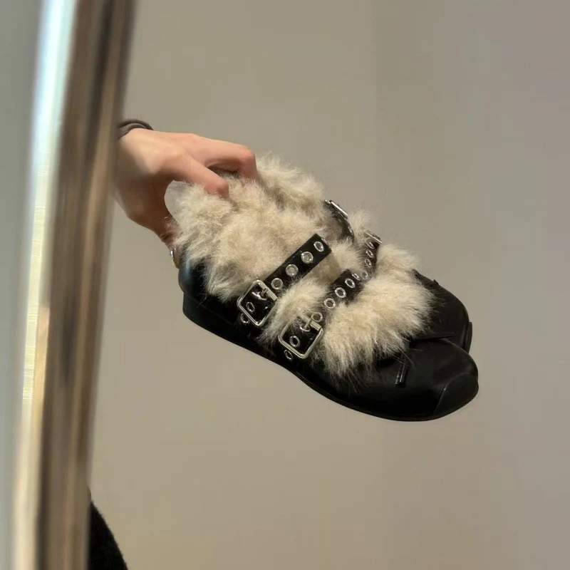 Damen Komfortable Hausschuhe mit kuscheligem Innenfutter und modischem Riemen Heidi Mode - Image 8