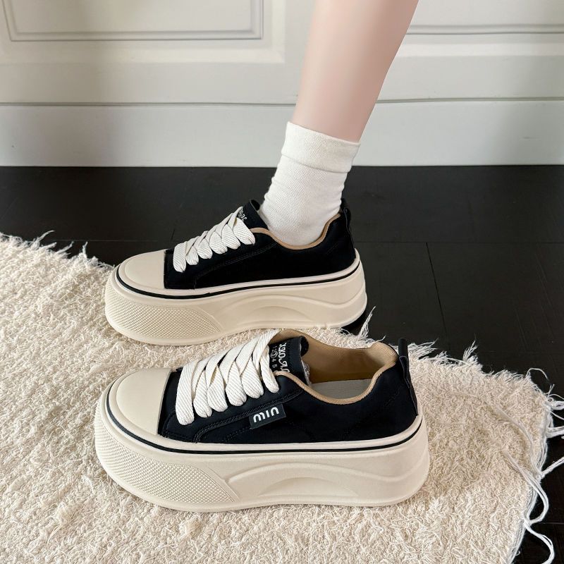 Damen Komfortable Plateau-Sneaker mit elastischen Schnürsenkeln Heidi Mode
