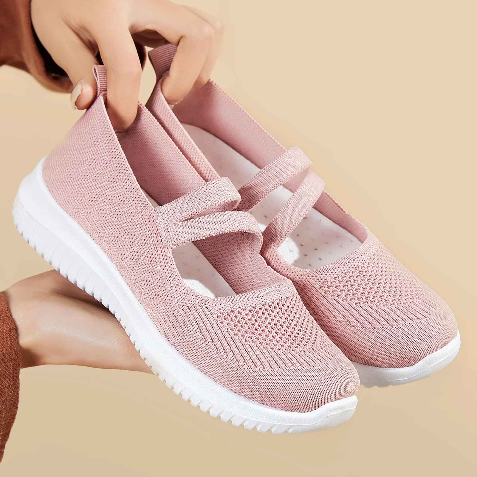 Damen Komfortable Slip-On Freizeitschuhe mit elastischen Riemen Heidi Mode