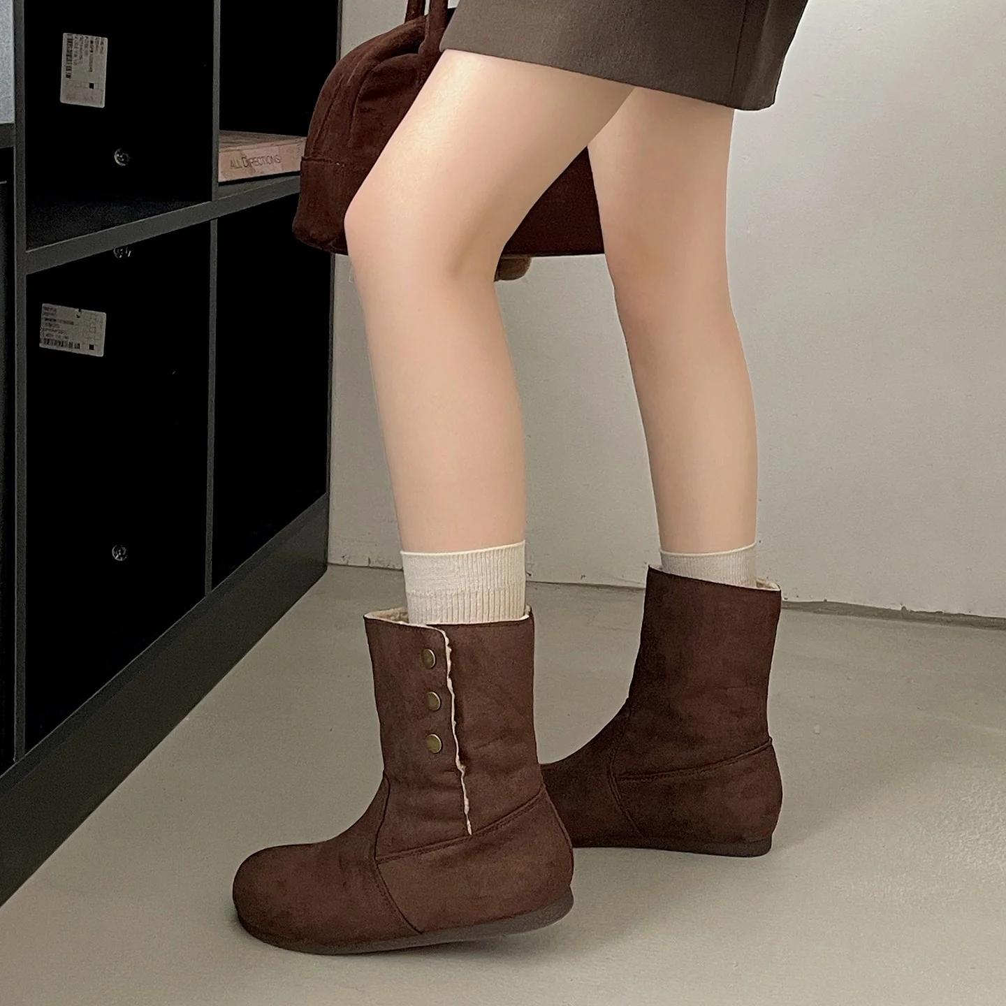 Damen Komfortable Winterboots mit kuscheligem Futter und eleganter Knopfverzierung Heidi Mode - Image 4
