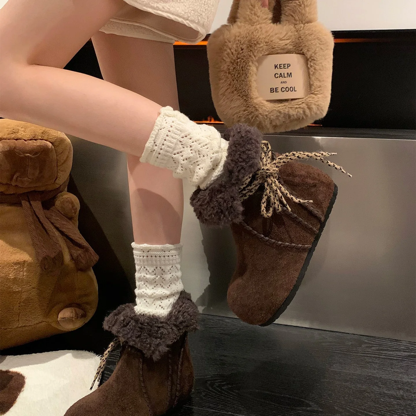 Damen Kuschelige Winterstiefel mit weichem Futter und dekorativem Schnürdesign Heidi Mode - Image 3