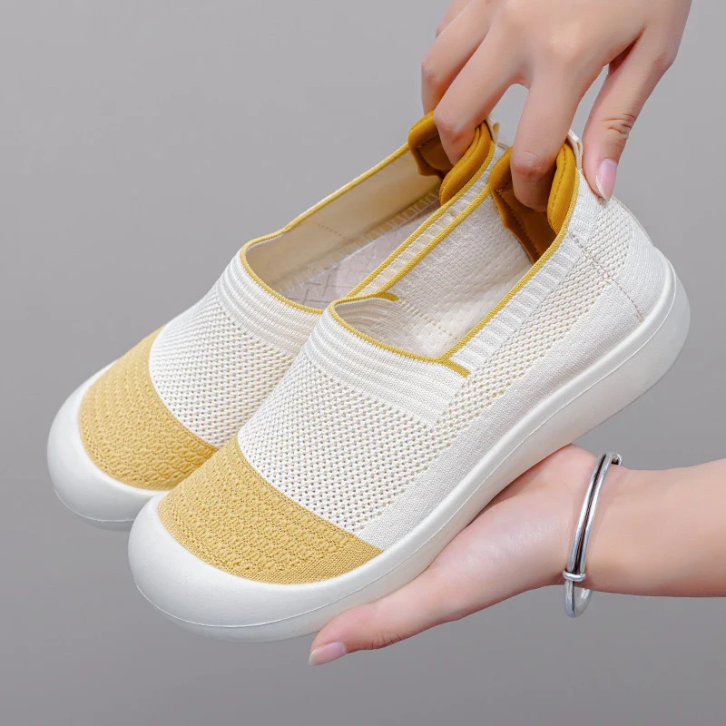 Damen Lifestyle Slipper mit elastischem Einsatz und strukturiertem Obermaterial Heidi Mode