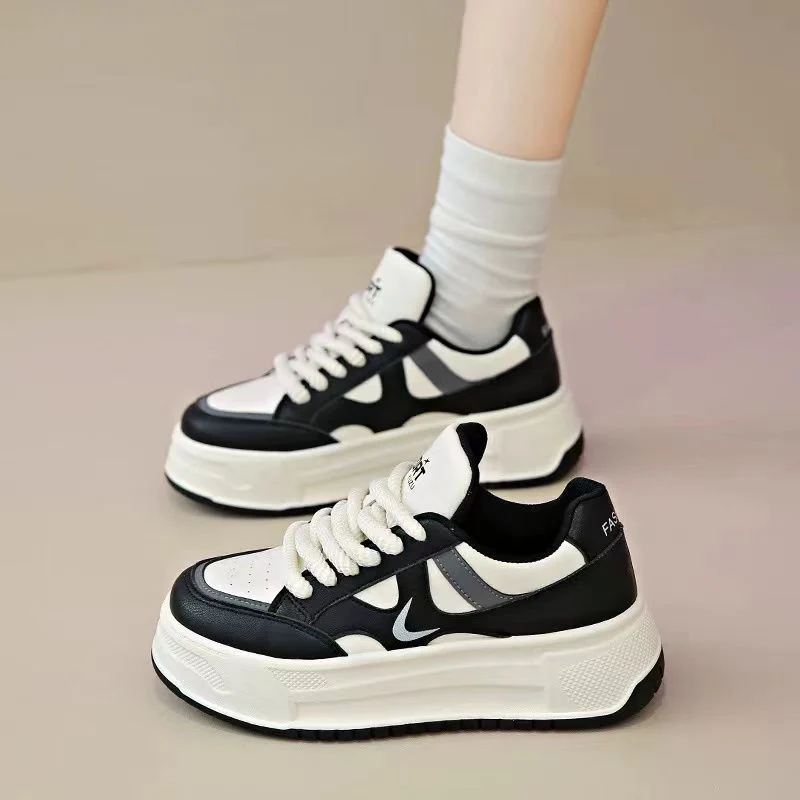 Damen modische Chunky-Sneaker mit dicker Dämpfung und elastischem Schnürsystem Heidi Mode
