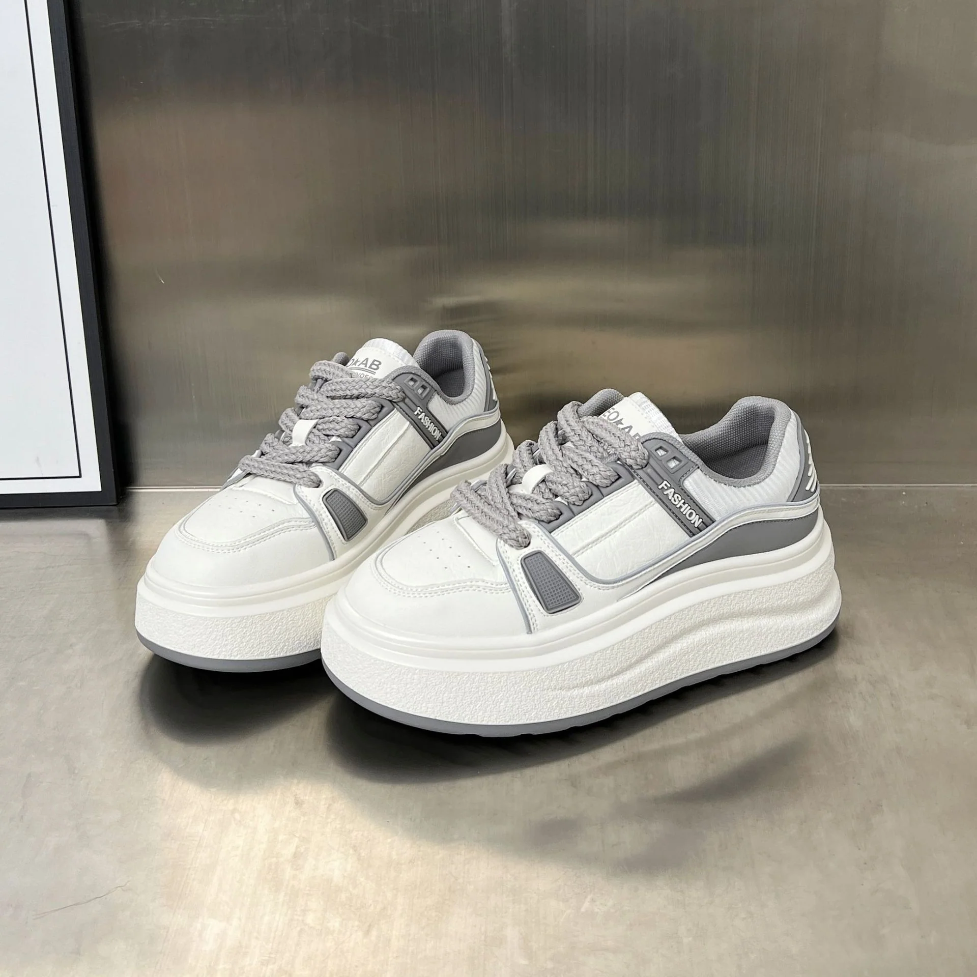 Damen modische Plateau-Sneaker mit atmungsaktiver Struktur und dämpfendem Fußbett Heidi Mode - Image 7