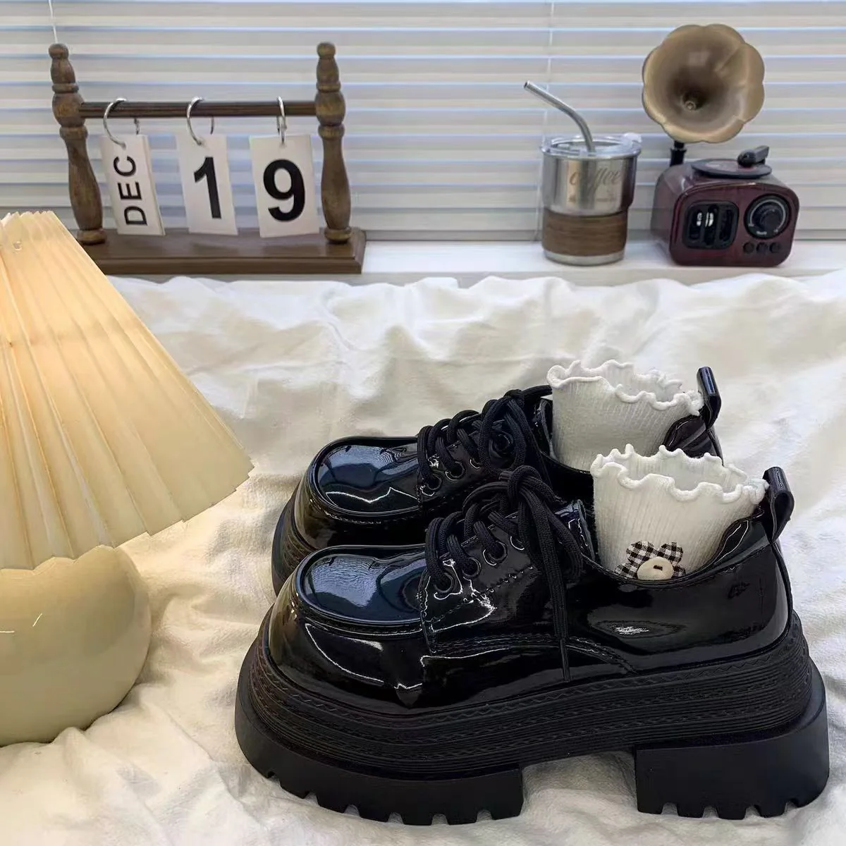 Damen Modische Plattform-Schnürschuhe mit einzigartigem Design und dicker Sohle Heidi Mode