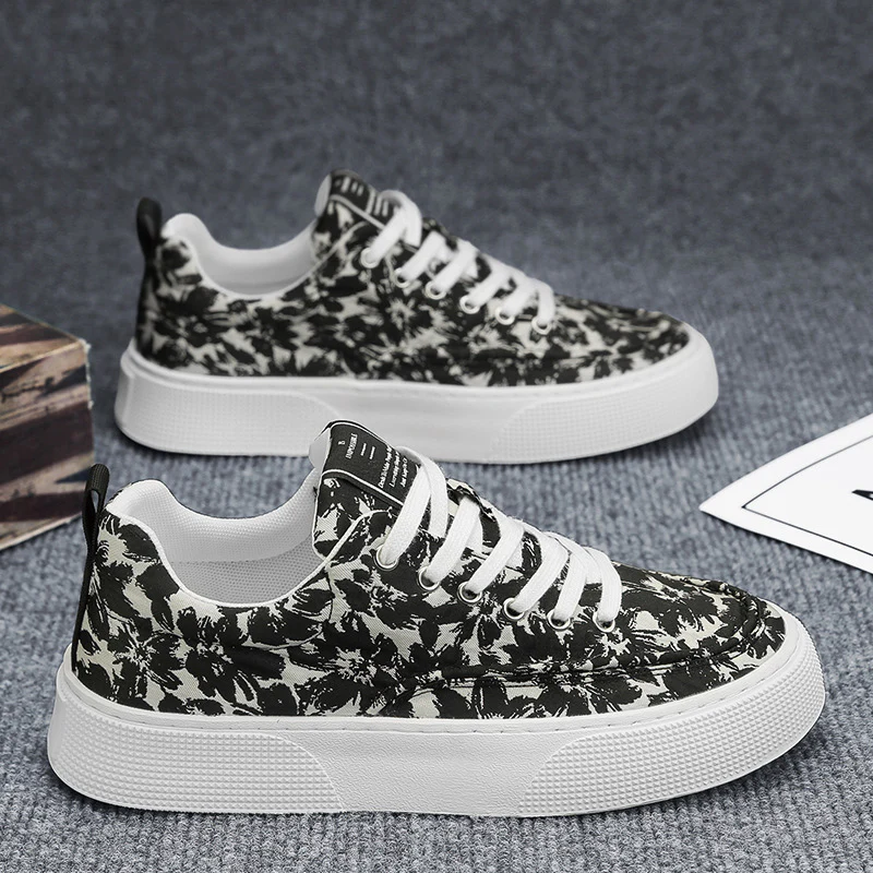 Damen Modische und lässige Sneakers mit floralem Muster Heidi Mode
