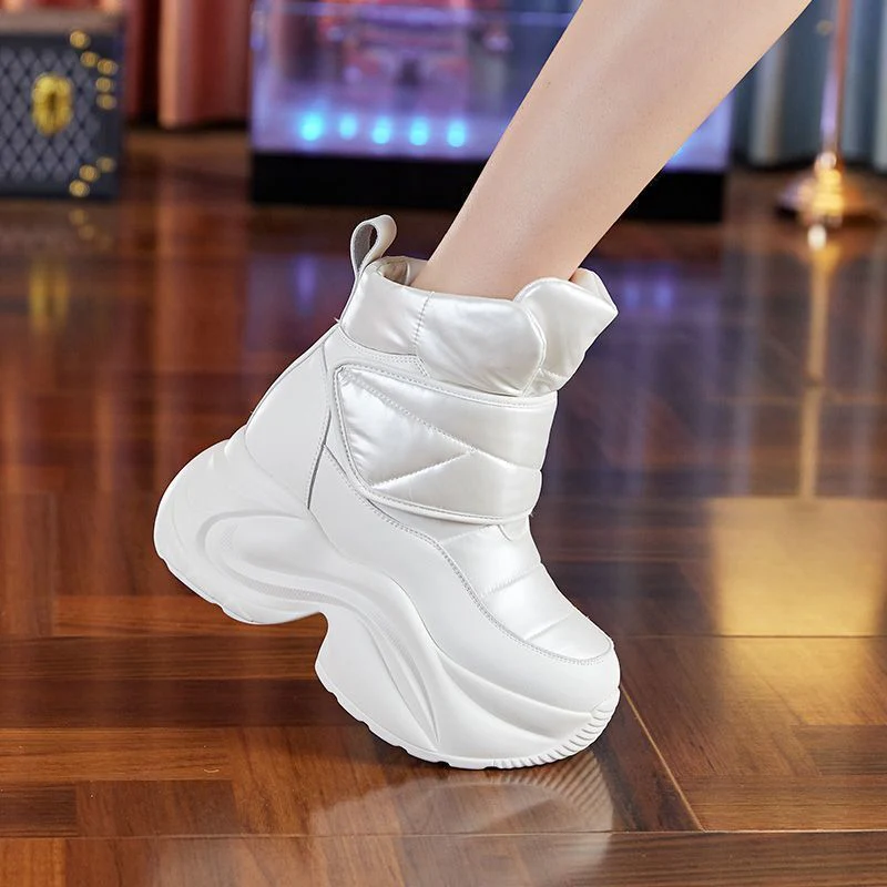 Damen modische Winterstiefel mit gefüttertem Innenraum und innovativem Design Heidi Mode