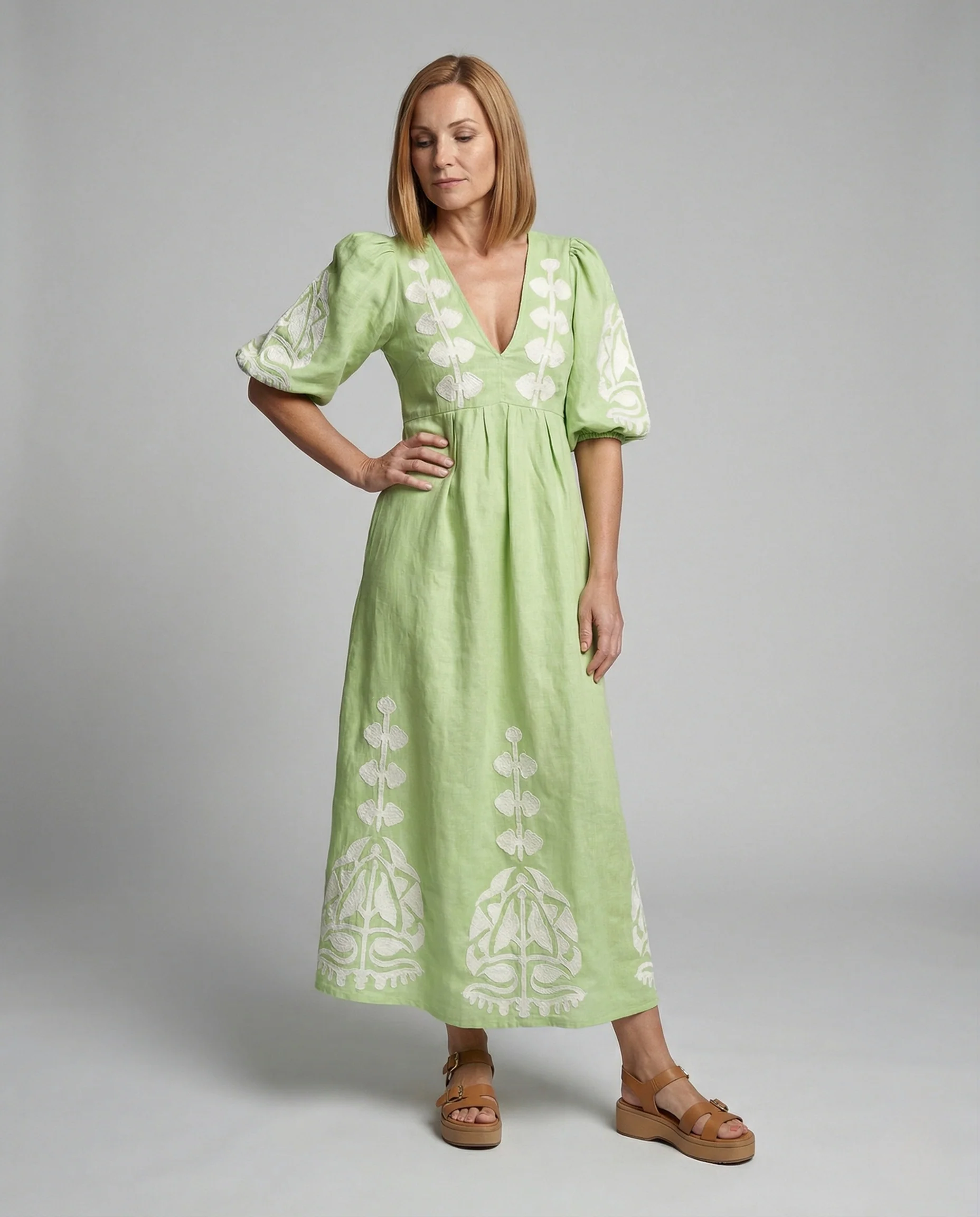 Damen Leinenkleid bestickt Folklore