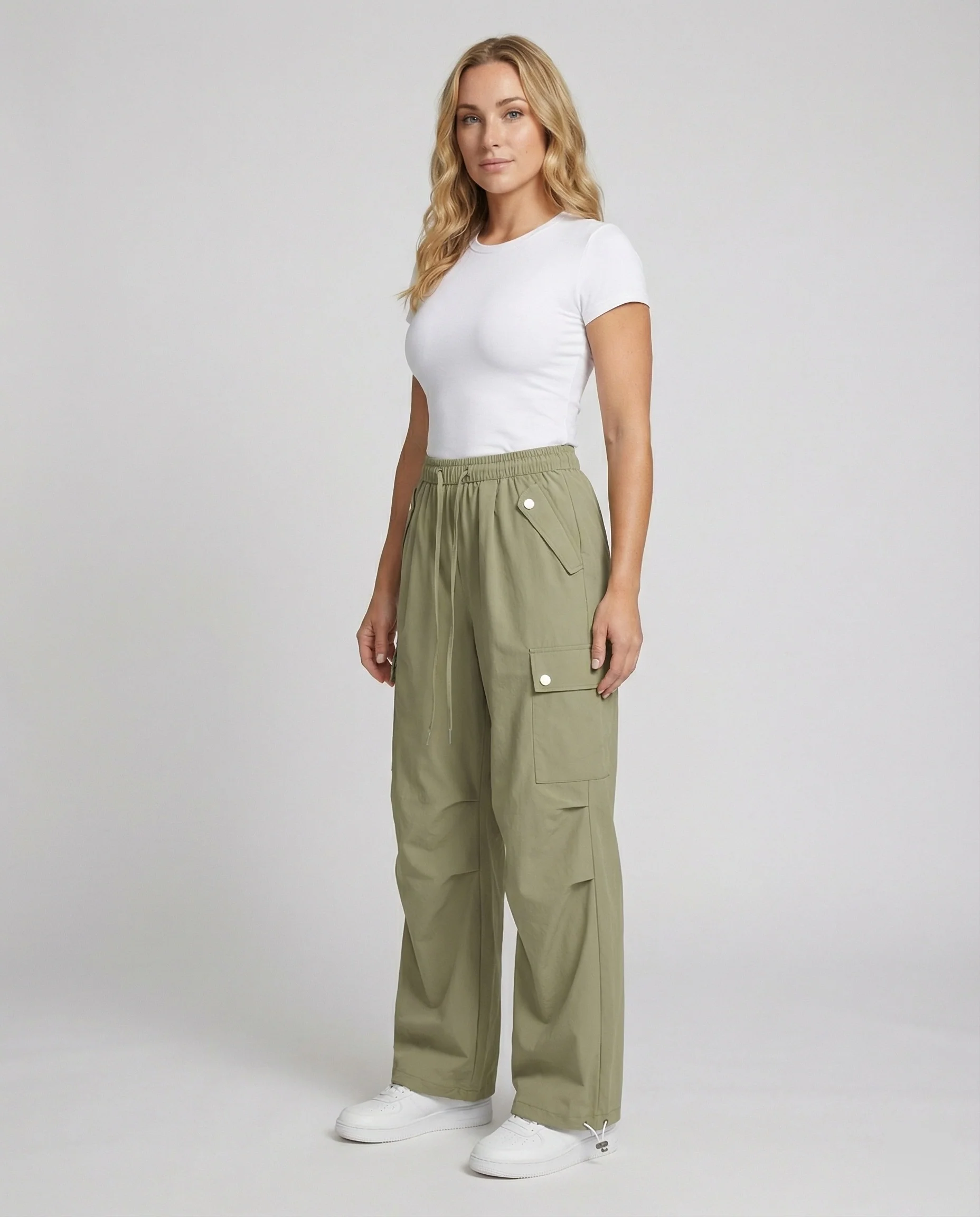 Luftig weite Cargohose mit hoher Taille Tunnelzug und Kordelabschluss Heidi-Mode