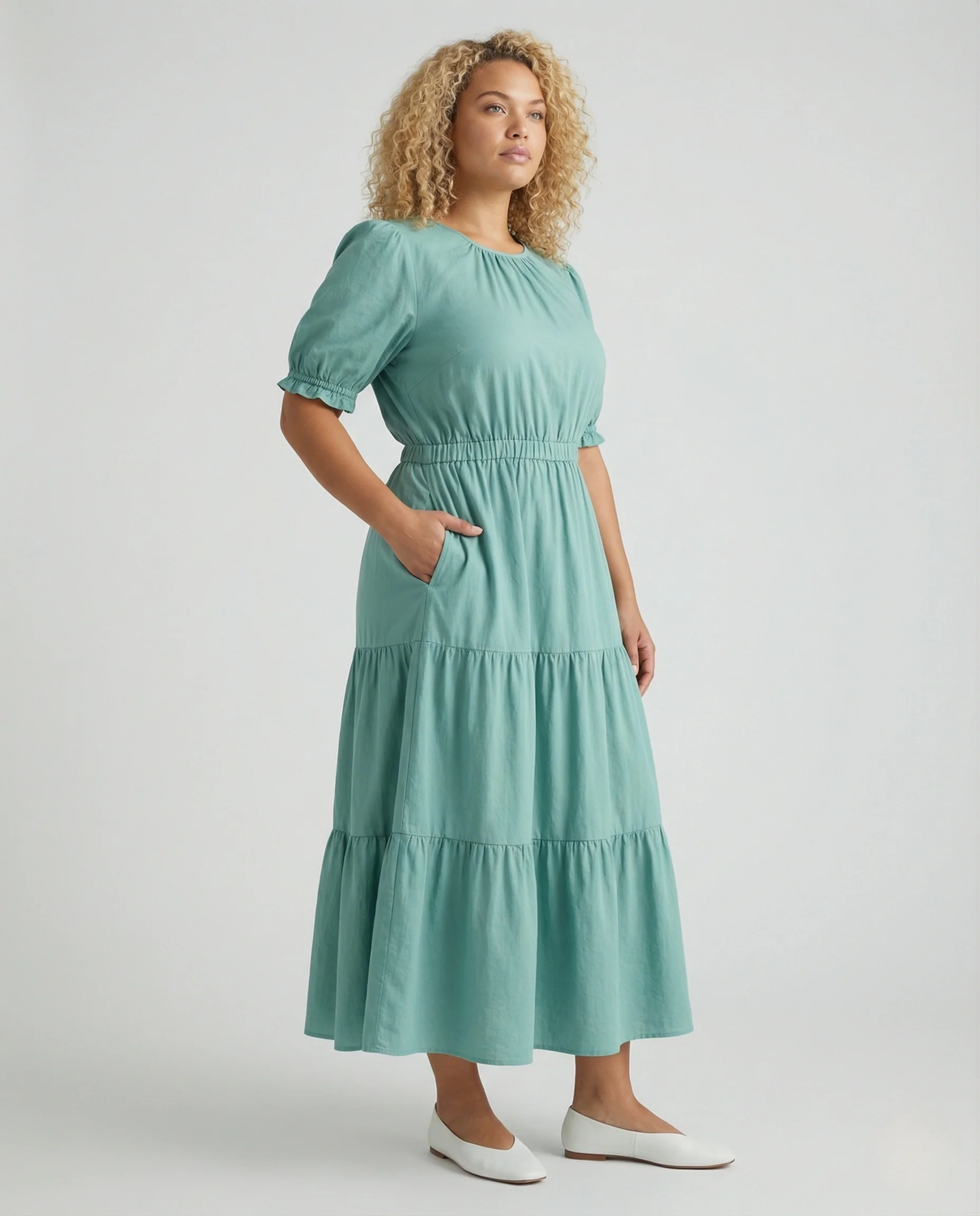 Damen Maxikleid mit Ethnomuster und Volantrock