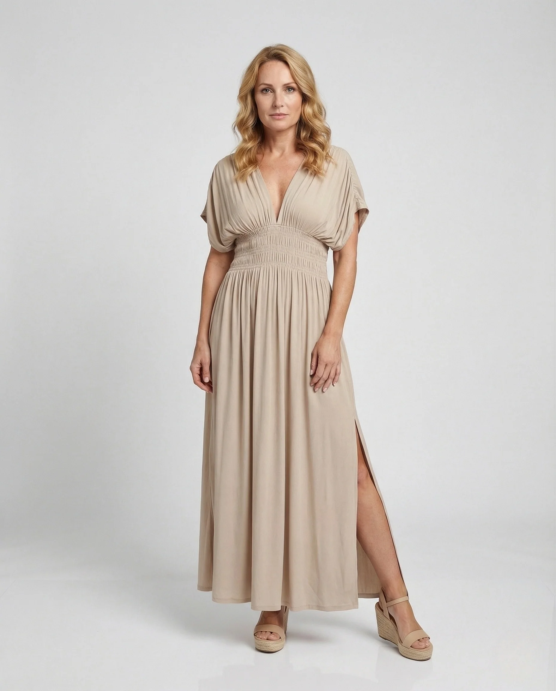Damen Maxikleid mit tiefem V-Ausschnitt und Schlitz