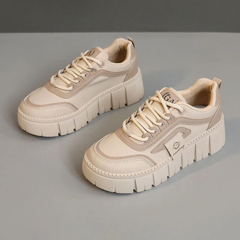 Damen Plateau Sneakers mit geschäumter Laufsohle und modernem Design Heidi Mode