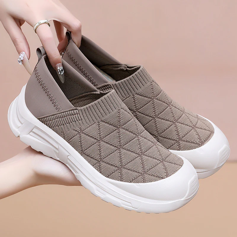 Damen Slip-On Freizeitschuhe mit elastischem Strickoberteil und rutschfester Sohle Heidi Mode