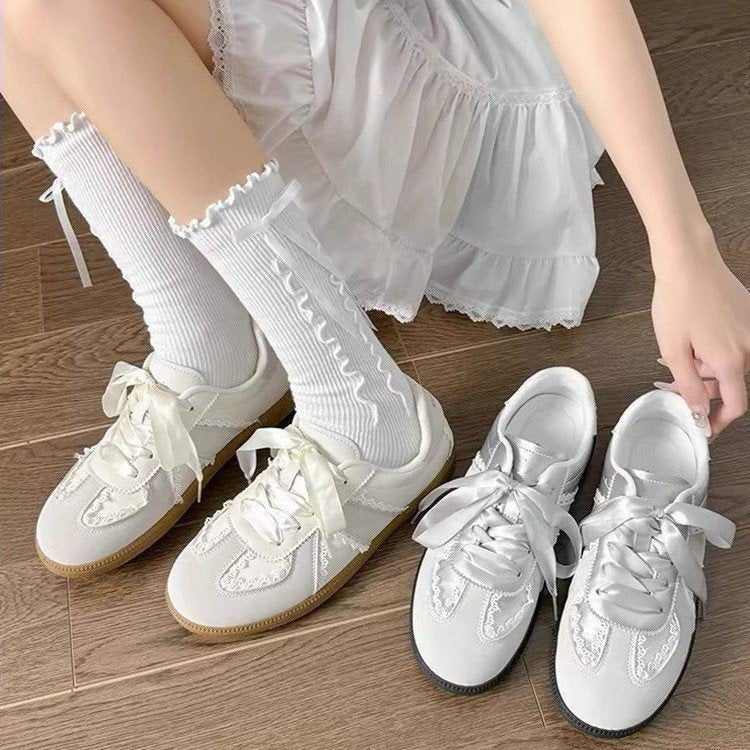 Damen Sneaker mit dekorativer Spitzenapplikation Heidi Mode
