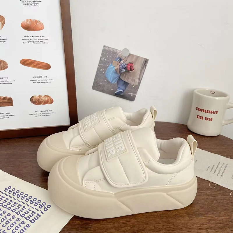 Damen Sneaker mit verstellbarem Klettverschluss und dämpfender Sohle Heidi Mode