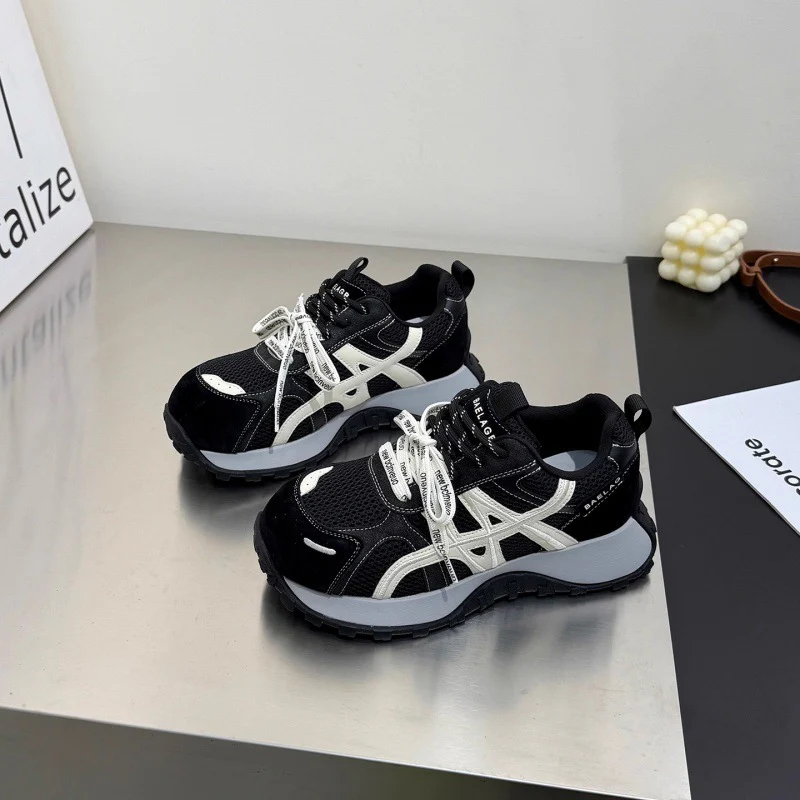 Damen Sportliche Freizeit Sneaker mit atmungsaktiver Obermaterialstruktur und robustem Profil Heidi Mode - Image 7