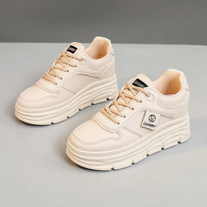 Damen Sportliche Plateau-Sneaker mit dämpfender Sohle und atmungsaktivem Obermaterial Heidi Mode - Image 7
