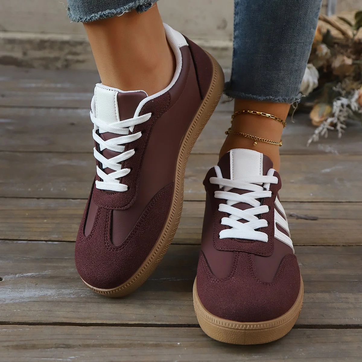 Damen Sportliche Sneakers aus hochwertigem Kunstleder mit bequemer Dämpfung Heidi Mode