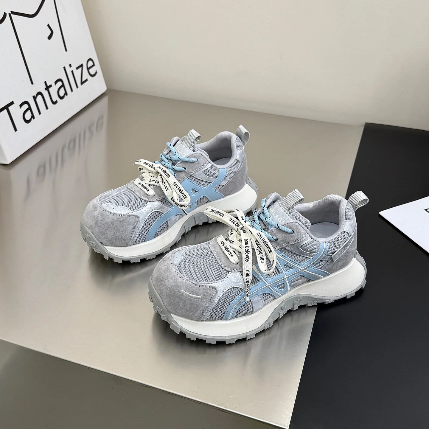 Damen Sportliche Sneakers mit atmungsaktiver Mesh-Oberfläche und robustem Sohlenprofil Heidi Mode