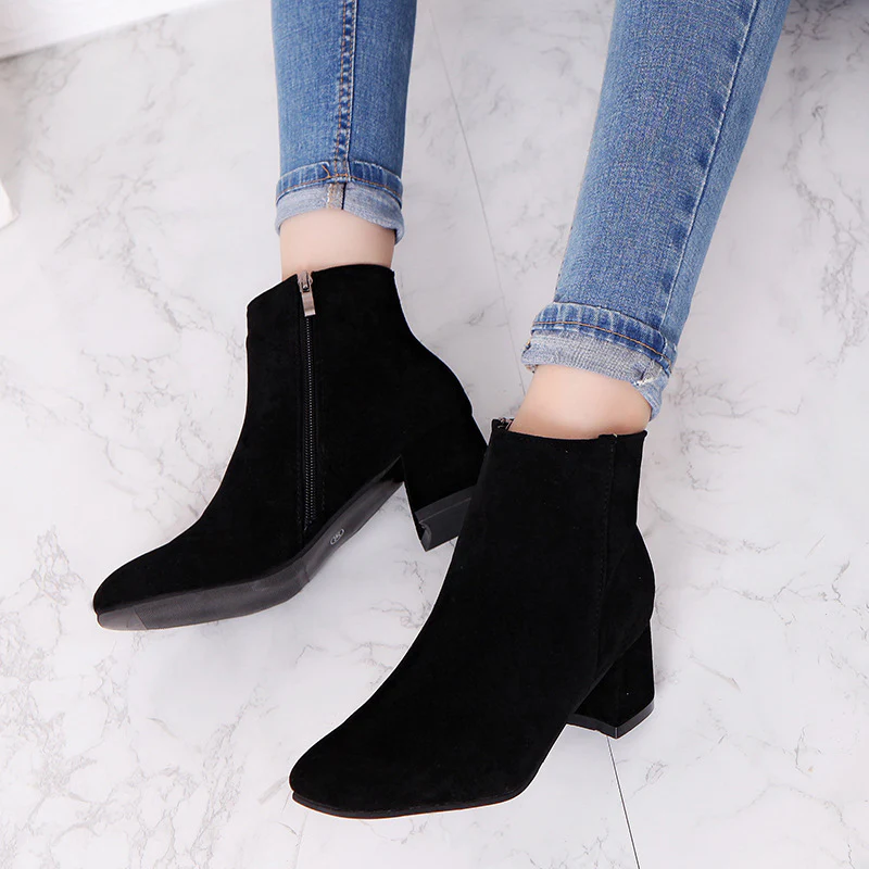 Damen Stiefeletten mit elegantem Reißverschluss und softem Obermaterial Heidi Mode