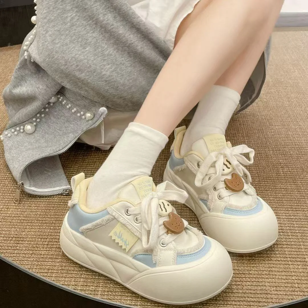 Damen Verspielte Sneaker mit einzigartigem Design Heidi Mode