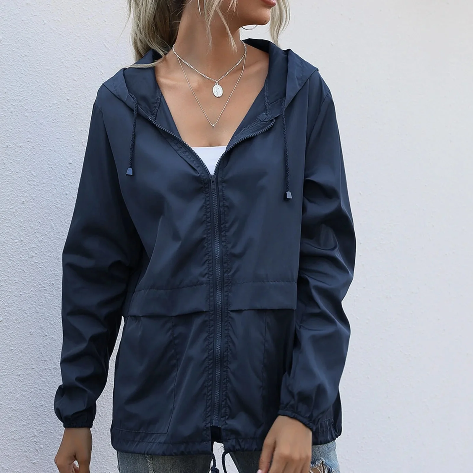Heidi-Mode | Leichte Windjacke mit Kapuze - Image 5