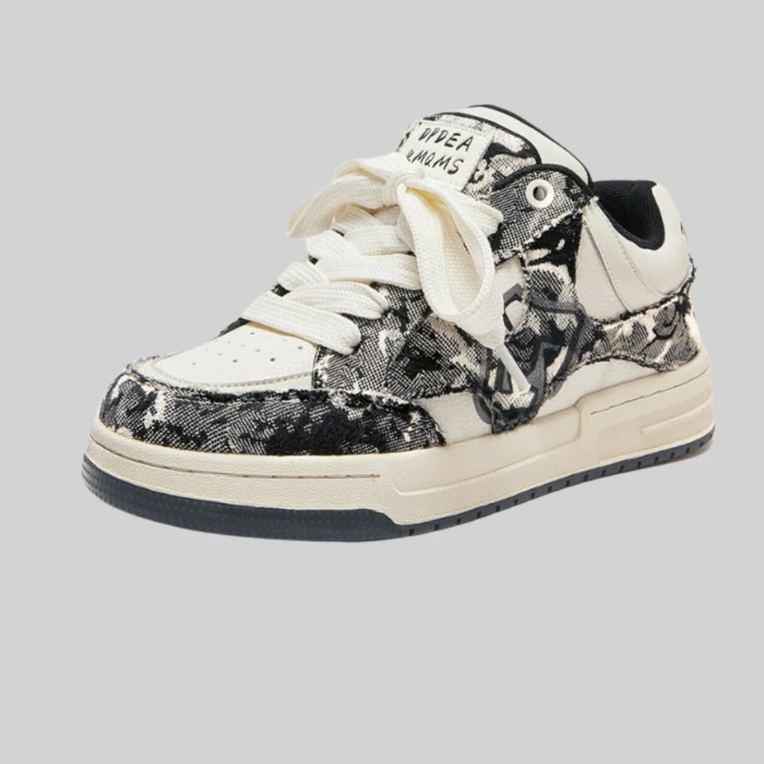 Heidi-Mode | Sneakers - Casual - Retro Kreuz Graffiti